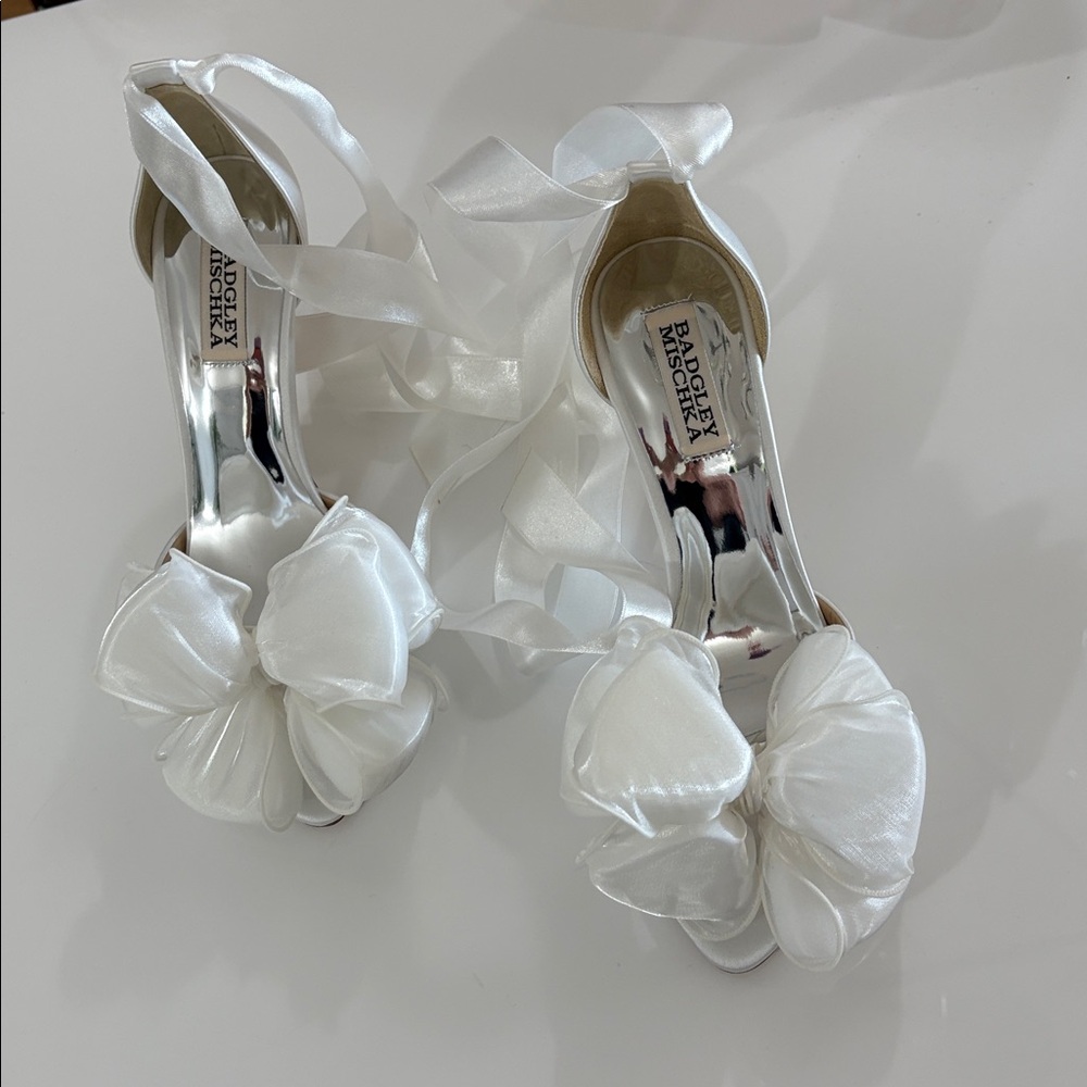 Badgley Mischka White Satin Heels with Ribbon Accent - Picture 3 of 15